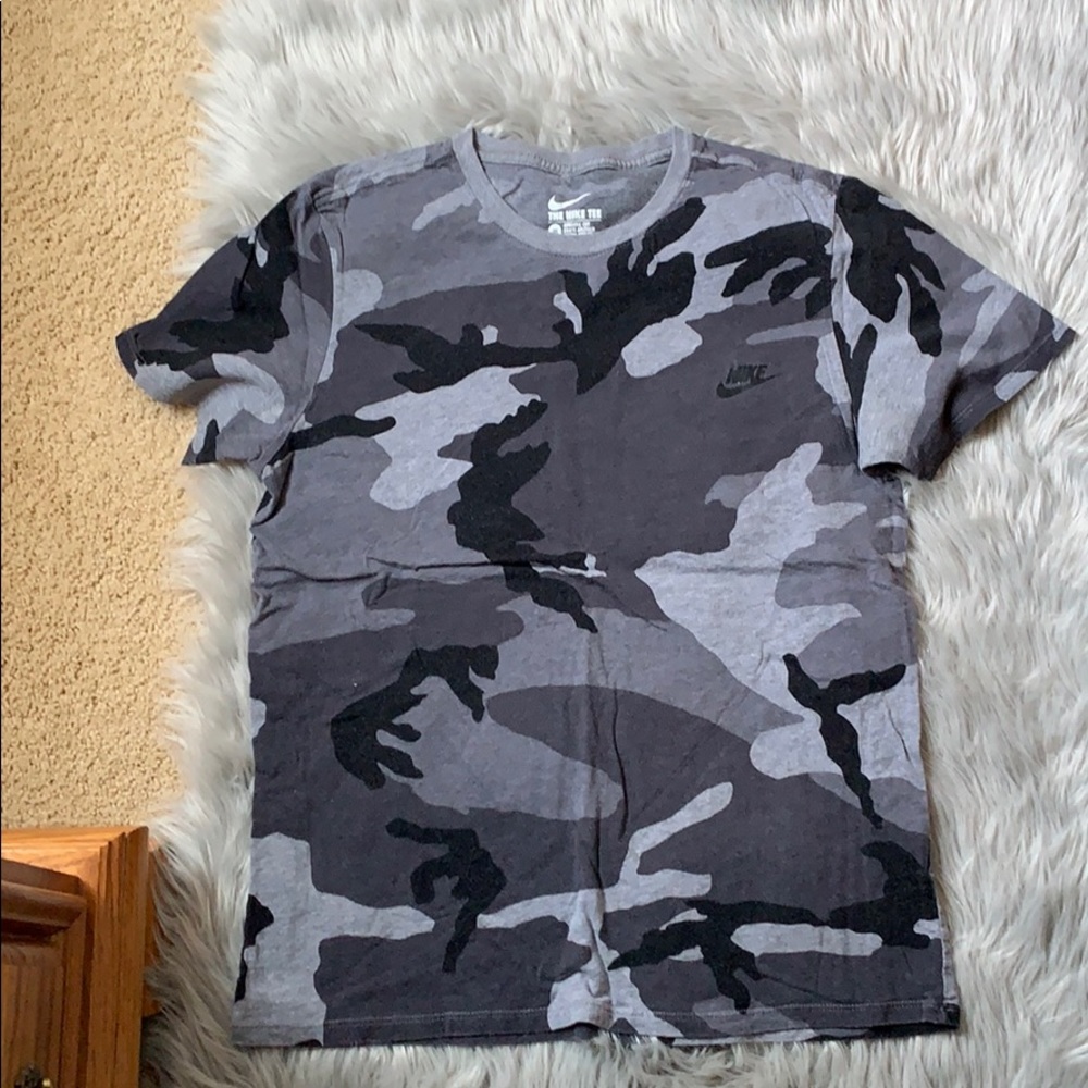 Camo Nike t-shirt